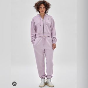 GUESS set jogger pants & zip up hoodie